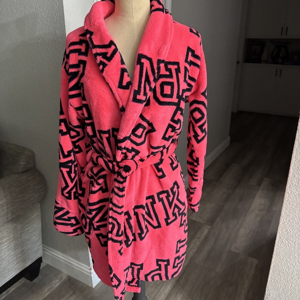Victoria Secret PINK Robe XS/S Logo Fuzzy Soft Comfy Sleepwear Pink & Black